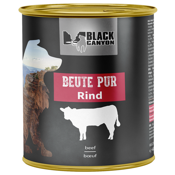 Can of Black Canyon Beute Pur Rind dog food on a white background